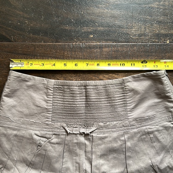 *SOON TO DONATE* 
Banana Republic Taupe Pleated Skirt - Picture 6 of 7